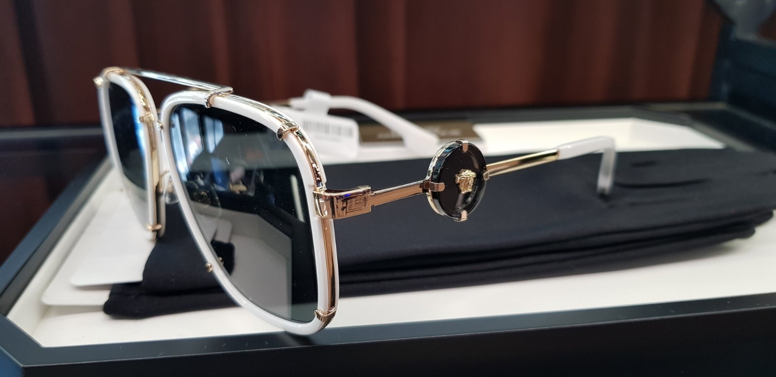 luxottica roadshow